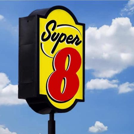 Super 8 By Wyndham Rockford South Exterior foto